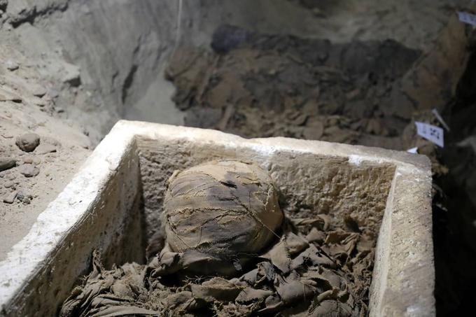 Kdor je mumifikacijo želel prikazati kot staroegipčansko, je naredil tudi usodno napako - iz trupla je odstranil srce, česar stari Egipčani niso počeli nikoli.  | Foto: Reuters