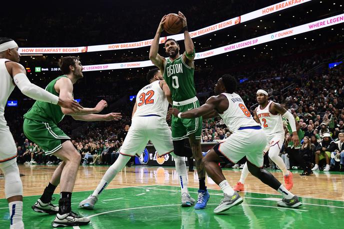 Boston Celtics - New York Knicks | Boston Celtics so v prvi tekmi večera ugnali New York Knicks. | Foto Reuters