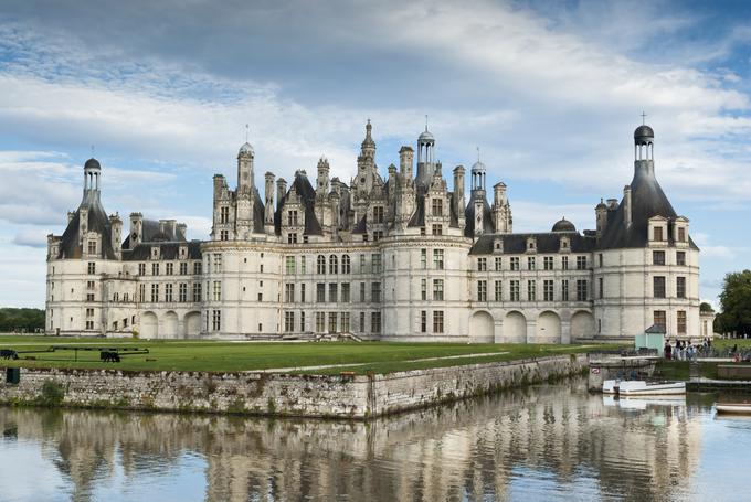 V dolini Loare lahko obiščete nič manj in nič več kot 21 gradov in dvorcev! Legendarni izraz gradovi Loare vključuje vse stavbe, ki so bile zgrajene ali prenovljene v času francoske renesanse, ko so si v regiji svojo rezidenco uredili francoski kralji. │ Foto: iStock | Foto: 