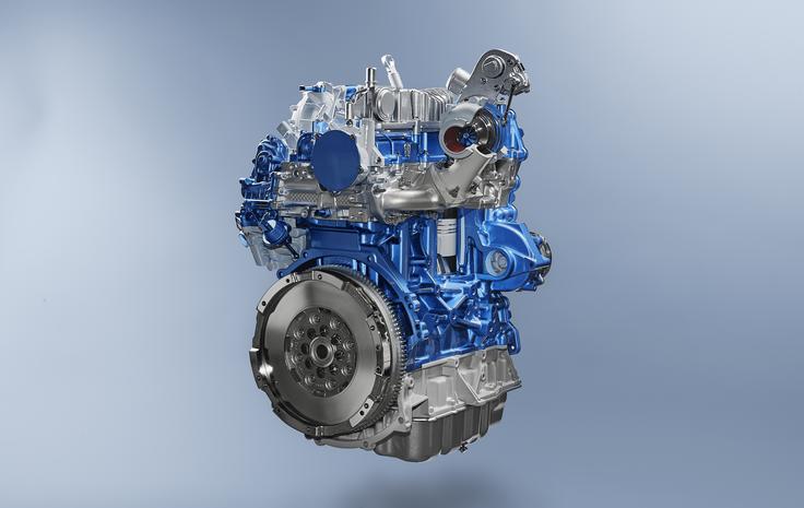 Fordovi inženirji, ki so slavo sodobne motorogradnje poželi z novo generacijo bencinskih motorjev EcoBoost, med katerimi je prvi zvezdnik večkrat nagrajeni litrski trivaljnik, so se temeljito lotili tudi nove generacije dizelskih motorjev. Novo družino dizlov so poimenovali EcoBlue. Nove dizle bodo namenili tako osebnim kot tudi lahkim gospodarskim vozilom. Motorji serije EcoBlue, so že na voljo v gospodarskih vozilih in imajo razpon moči od 100 do 240 "konjev" oziroma od 74 do 177 kilovatov. Novi 2,0-litrski motor Ford EcoBlue so razvile ekipe Fordovih inženirjev v Veliki Britaniji in Nemčiji. Na voljo je v različicah s 105, 130 in 170 "konji" za pogon gospodarskih vozil. Z možnostjo razvoja več kot 200 "konjev" bo motor pozneje na voljo tudi v Fordovih osebnih vozilih, dodali pa bodo tudi nove motorje EcoBlue, vključno z 1,5-litrsko različico. Napredne tehnologije nove generacije Fordovih dizlov vključujejo prvo uporabo vgrajenega polnilnega zbiralnika z zrcalno sliko za optimalno dovajanje zraka v motor, nizkovztrajnostni turbopolnilnik z materiali raketnega motorja, ki omogoča delovanje pri višjih temperaturah, ter povsem novi visokotlačni sistem vbrizgavanja goriva z večjo odzivnostjo, tišjim delovanjem in natančnejšo oskrbo z gorivom. | Foto: Ford