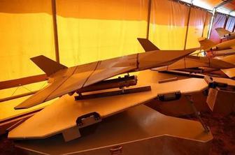 Iran z nadgrajenim nevidnim dronom, ki ima samo en cilj