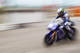 "Smola, tokrat, prosim, pozabi name!"