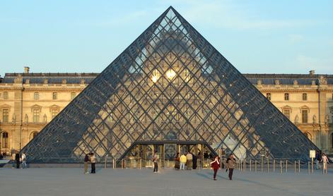 Tatovi oropali prestižni pariški muzej Louvre