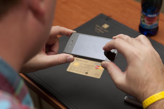 V povezavi z enim od velikih mednarodnih sistemov plačilnih kartic postanejo mobilne denarnice plačilno sredstvo na prodajnih mestih po vsem svetu. | Foto: 