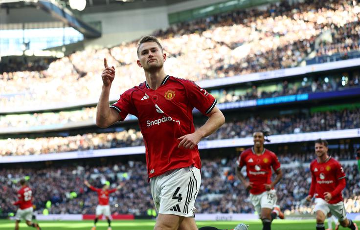  Matthijs de Ligt je v 96. minuti rešil vsaj točko Manchestru. | Foto: Reuters