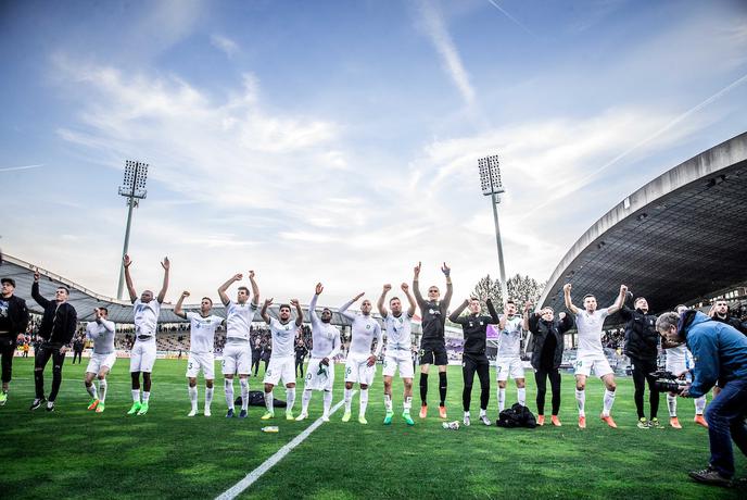 Olimpija preživela pekel v Ljudskem vrtu in se uvrstila v finale #video #foto