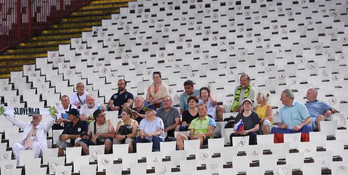 Maloštevilni slovenski navijači niso imeli veliko razlogov za veselje na srečanju. | Foto: Sportida