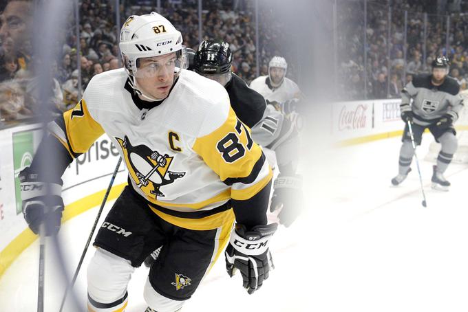 Sidney Crosby je pogledal "prek stotice". | Foto: Reuters