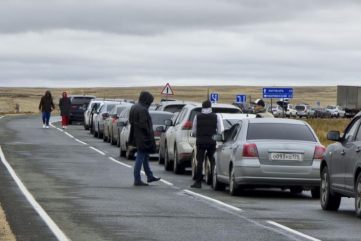 Septembra lani je ogromno Rusov zaradi napovedane mobilizacije pobegnilo v Kazahstan in Gruzijo.  | Foto: AP / Guliverimage