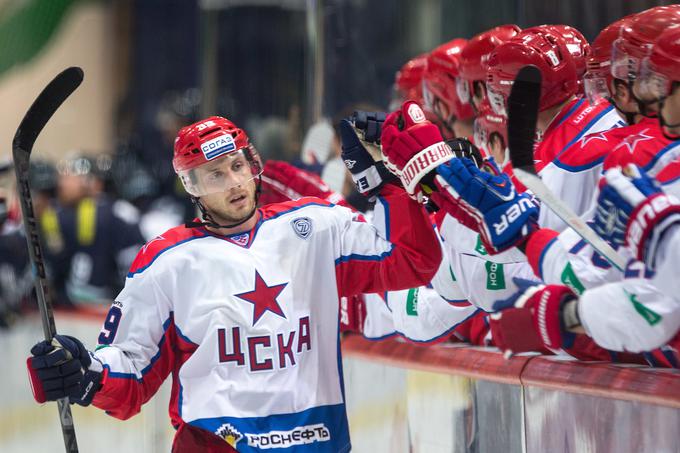 Slovenski napadalec je kariero v ligi KHL začel v sezoni 2013/14, ko je bil najprej član Amurja iz Habarovska, a se decembra preselil k CSKA-ju, kjer mu pogodba poteče konec aprila. | Foto: Matic Klanšek Velej/Sportida