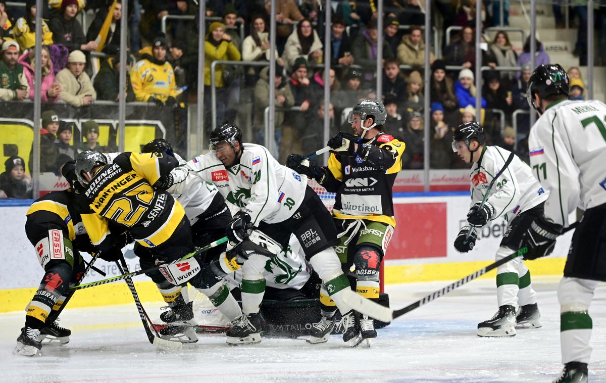 Pustertal : HK Olimpija | Olimpija je na gostovanuu na Južnem Tirolskem Pusterltal premagala v podaljšku. | Foto Foppa Iwan - HC Pustertal