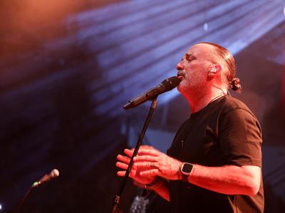 Po presaditvi las je Tony Cetinski dolgolasec