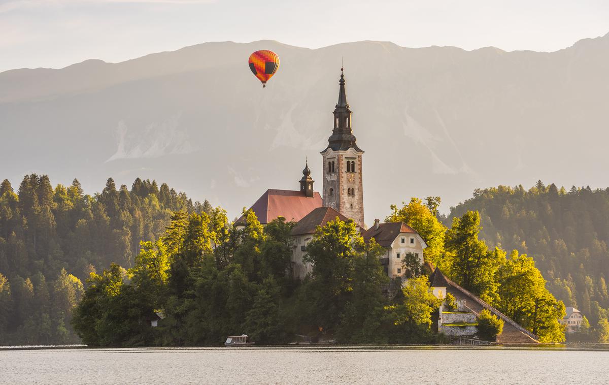 baloni, balonarstvo, letenje | Polet z balonom v okolici Blejskega jezera | Foto Shutterstock
