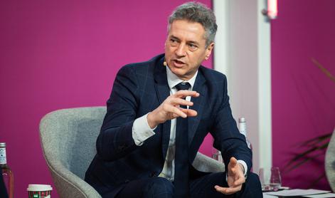 Golob: Verjamem, da bo tudi zadnja interpelacija neslavno propadla