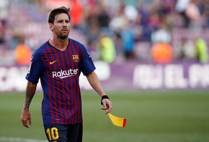 Messi v tej sezoni, ko pri Kataloncih ni več Andresa Inieste, nosi kapetanski trak Barcelone. | Foto: Reuters