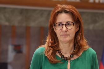 Vlada vendarle potrdila državno sekretarko, ki jo je predlagala Katičeva