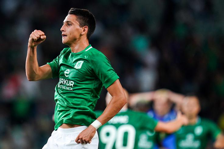 Bo Luka Menalo zadel v polno tudi v četrtek? | Foto: Matic Klanšek Velej/Sportida