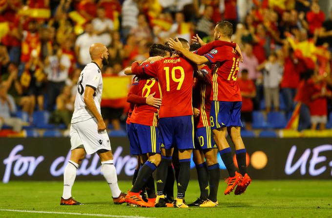 Španci so si z zmago zagotovili prvo mesto v skupini. | Foto: Reuters
