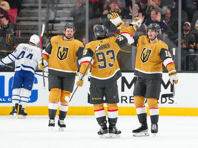 Vegas nadaljuje zmagoviti niz, hat-trick Thompsona ob novem slavju vročega Buffala