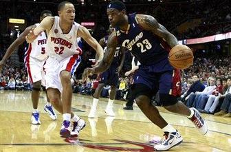 Udrih ob zmagi zbral 20 točk in kar 17 podaj