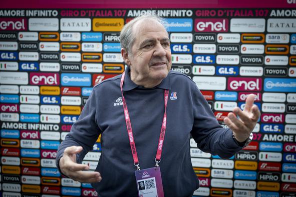 Direktor navdušen nad "Pogi efektom", pred kolesarji večerni polet do Rima