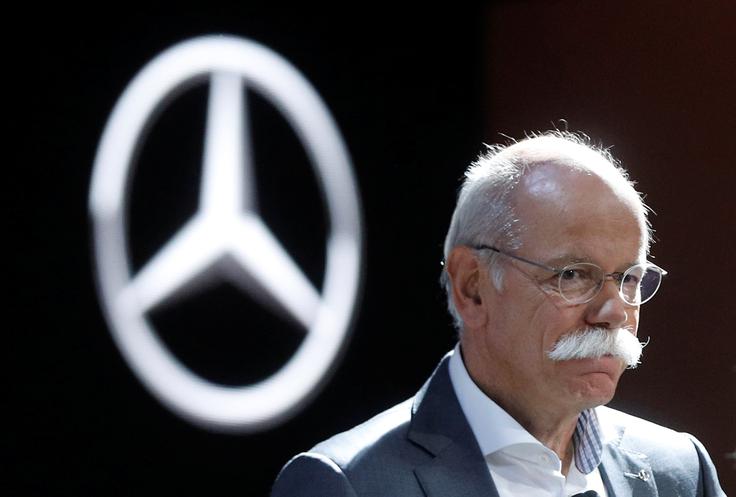 Dieter Zetsche je prvi mož Daimlerja AG že od leta 2016, njegov zdajšnji mandat pa se bo končal decembra leta 2019. | Foto: Reuters