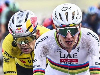 Tadej Pogačar ostal brez zmage na Pariz–Roubaixu, v dramatičnem šprintu slavil Wout van Aert