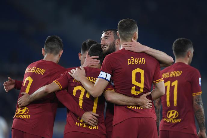 Roma Nogomet | Nogometaši Rome so se odločili za konkretno pomoč klubu v času koronakrize. | Foto Reuters