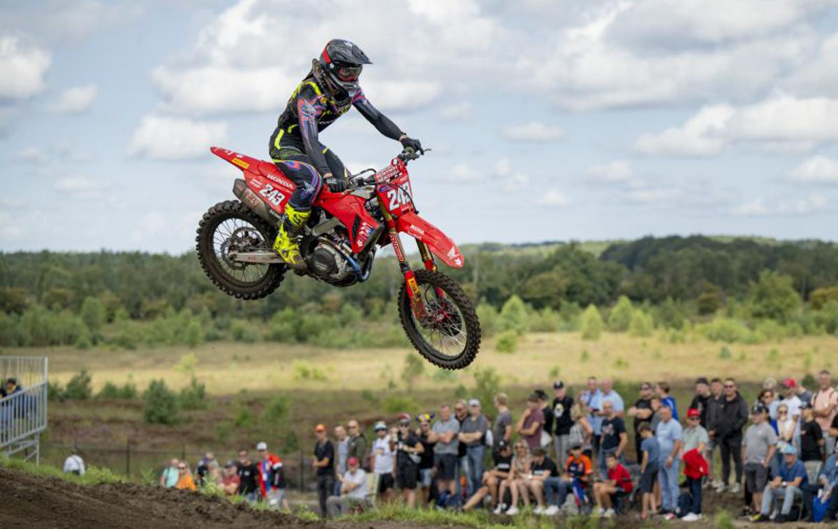 Tim Gajser Nizozemska Honda | Tim Gajser je letos sedemkrat dobil kvalifikacije, tokrat je bil po slabšem štartu peti. | Foto Honda Racing/ShotbyBavo