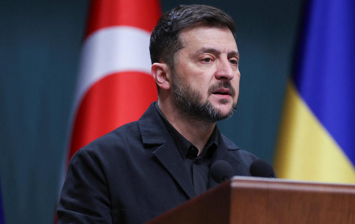 Volodimir Zelenski | Zelenski je Trumpu izrazil hvaležnost za pomoč, ki rešuje ukrajinska življenja. | Foto Reuters