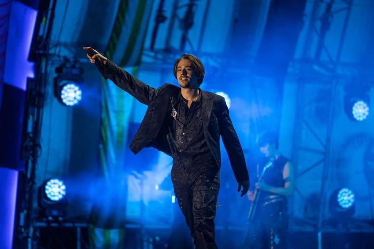 Joker Out so kljub velikemu nalivu, ki je organizatorje presenetil na vročo soboto, uspešno izvedli veliki koncert in projekt skupine z naslovom Karneval. | Foto: STA