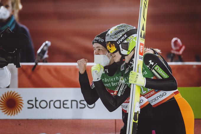 Nika Križnar in Špela Rogelj sta bili po svojem nastopu zadovoljni. | Foto: Sportida