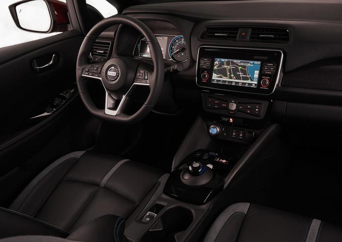Leaf bo imel serijsko precej bogato opremo. V njej bo nabor tehnologij Pro Pilot, sistem vožnje z enim pedalom, 17-palčna platišča, zimski paket, sistem Car Play, toplotna črpalka, 7-palčni zaslon na dotik, sprednji in zadnji senzorji ... | Foto: Nissan