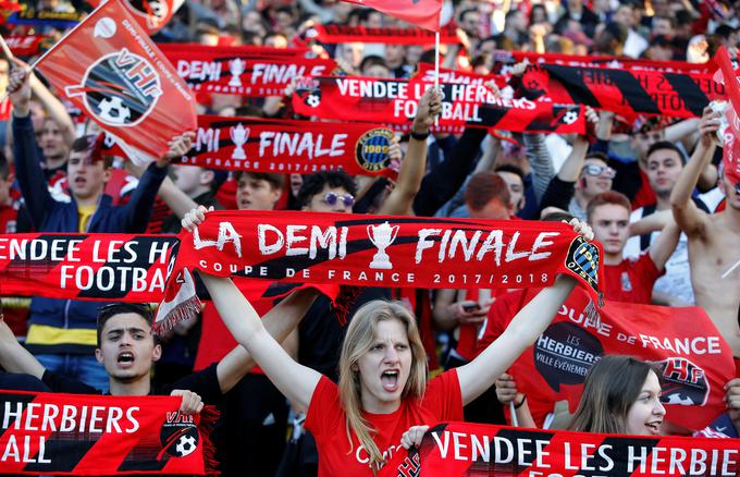 Navijači Les Herbiersa so razgrabili vstopnice za veliki finale na Stade de Franceu. | Foto: Reuters