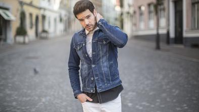 Matjaž Kumelj, model in pevec: Fantje manjkrat brcnemo v temo kot dekleta