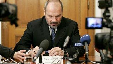 Vlada sindikatom predlaga zamik odprave plačnih nesorazmerij