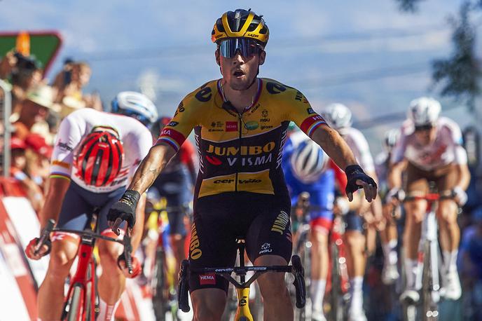 Primož Roglič, Vuelta 22, 21 | Primož Roglič je dočakal jubilejno deseto letošnjo etapno zmago, skupno pa je v karieri vpisal že 75. zmago. | Foto Guliverimage