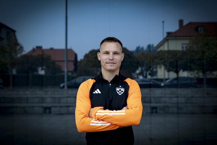 Kapetan Maribora Martin Milec bo v nedeljo sklenil bogato kariero, v kateri je osemkrat nastopil tudi za slovensko člansko reprezentanco, z vijolicami pa osvojil ogromno klubskih lovorik. | Foto: Ana Kovač