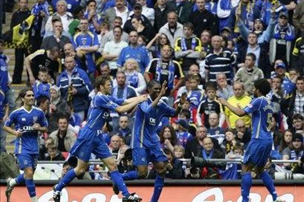 Zaradi finančnih težav Portsmouth ob nakupe