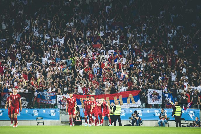 Srbi na naslednji tekmi brez navijačev