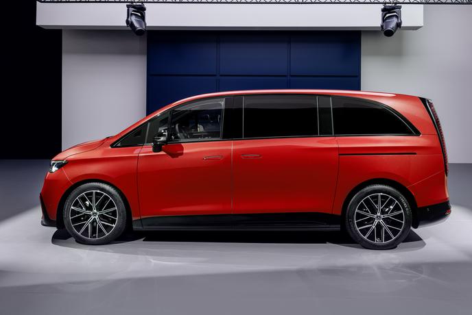 Razkritje: Mercedes z novim luksuznim kombijem #foto