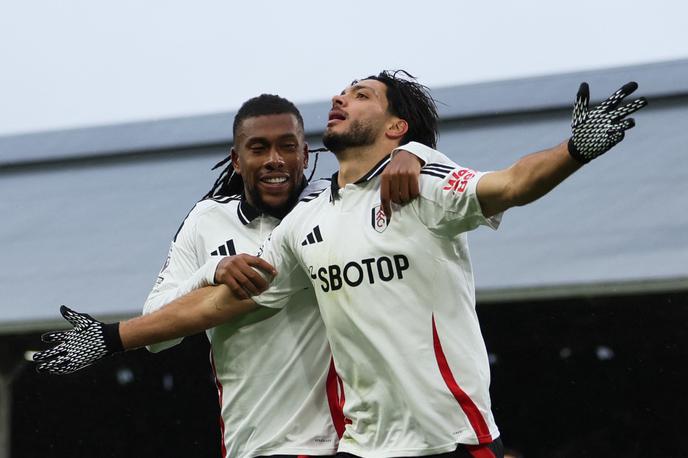 Raul Jimenez Fulham | Raul Jimenez je popeljal Fulham v vodstvo na londonskem obračunu proti Arsenalu. Topničarji so v drugem polčasu izenačil na 1:1. | Foto Reuters