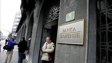 Potrjenih več deset primerov suma pranja denarja v Hypu