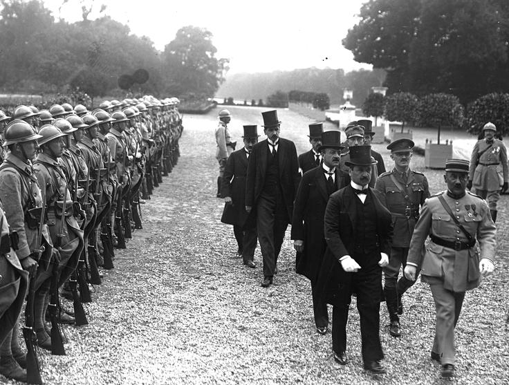 Madžarske zamere proti Evropi, ki so morda v ozadju Orbanovega nasprotovanja liberalnemu Zahodu, koreninijo že v trianonski travmi, tj. v Trianonskem sporazumu leta 1920.  | Foto: commons.wikimedia.org
