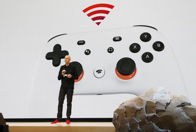 Google je posebej za Stadio razvil tudi nadzorni igralni plošček, ki spominja na križanca med tistima za konzoli Playstation in Xbox.  | Foto: Reuters