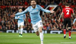 Mrtvi tek se nadaljuje: Man City tudi po mestnem derbiju na vrhu