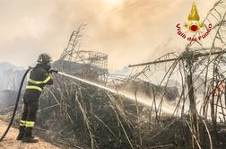 Na Sardiniji razglasili izredne razmere: z ognjem se bori 7.500 gasilcev #video