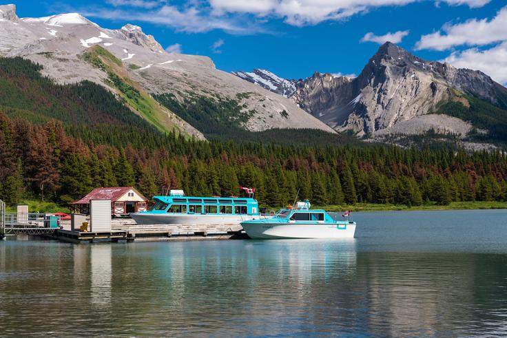Spirit Island si lahko obiskovalci ogledajo med vožnjo s turistično ladjico.  | Foto: Profimedia