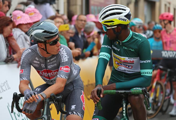 Jasper Philipsen je zeleno majico osvojil leta 2023, Biniam Girmay lani. | Foto: Reuters