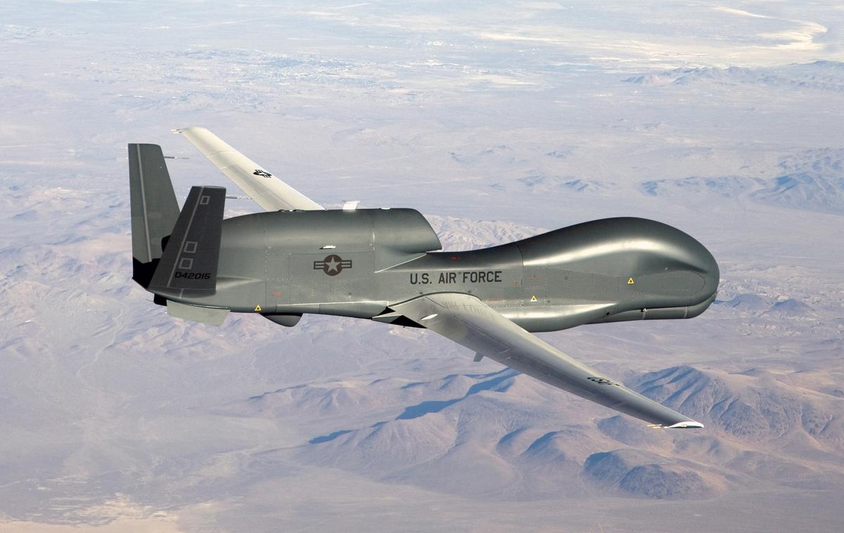 RQ-4 dron | Foto Reuters